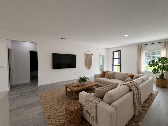 Building Photo - 10290 N Biscayne Dr