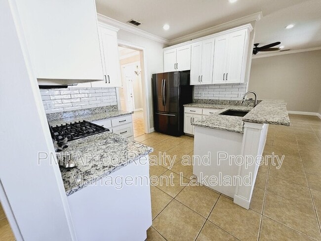 Building Photo - 1930 Saddlewood Ct