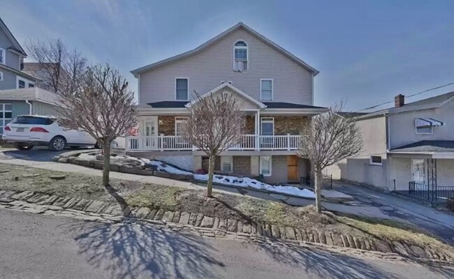 Building Photo - 540 Palm St