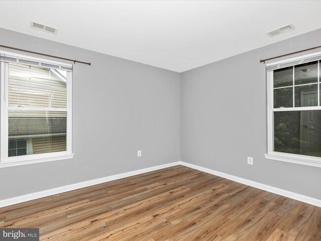Building Photo - 1111 Jousting Way