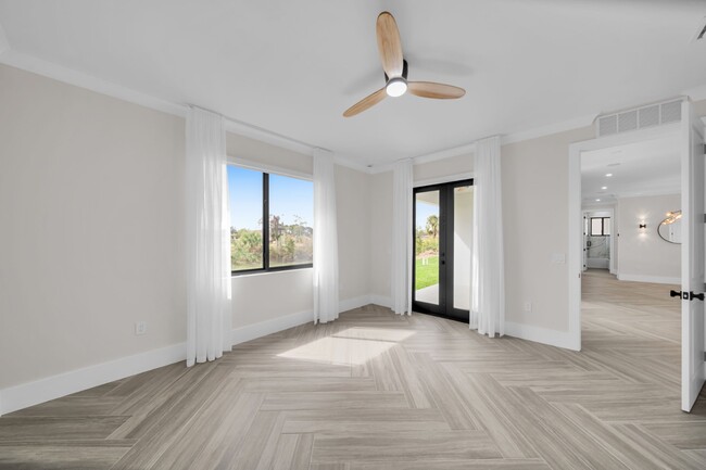 Building Photo - 1142 NE 37th St