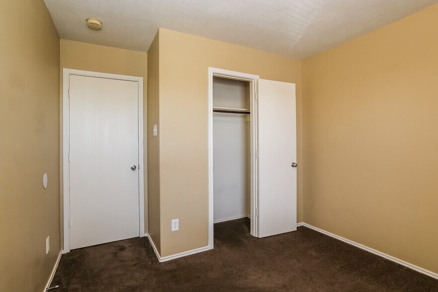 Building Photo - 21211 Linden House Ct