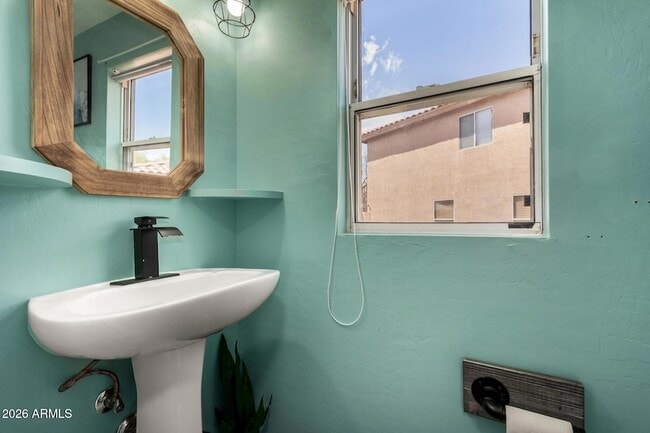 Building Photo - 12106 N 128th Ave