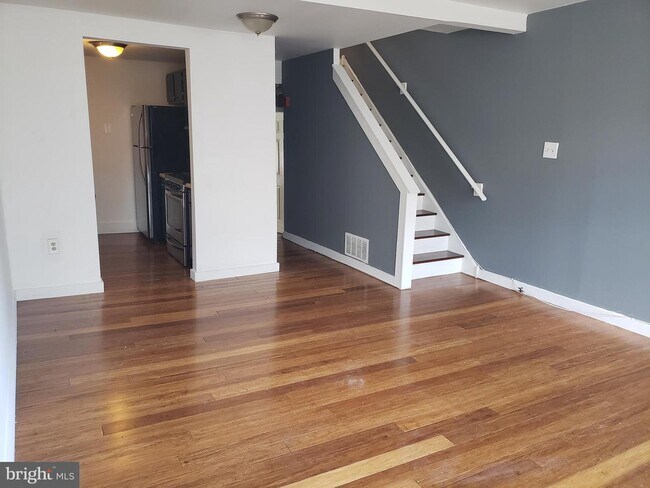 Building Photo - 807 N 15th St
