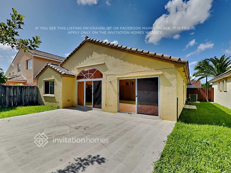 Building Photo - 16028 SW 86th Terrace