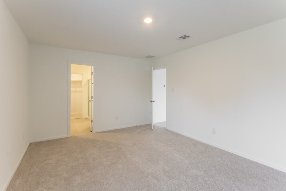 Building Photo - 2084 Cedar Way Dr