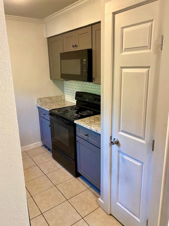 Building Photo - 58 Whitmar Drive