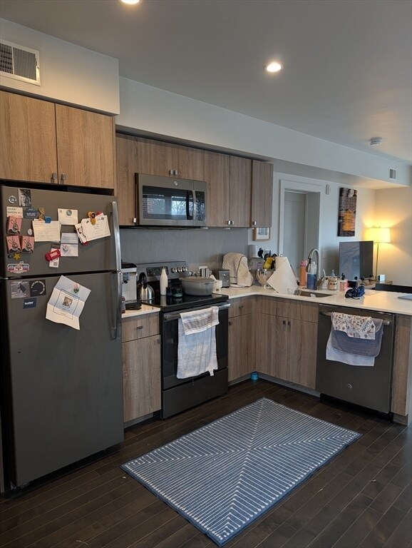 Building Photo - 3383 Washington St