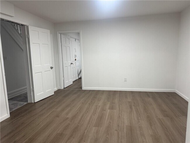 Building Photo - 341 51st St