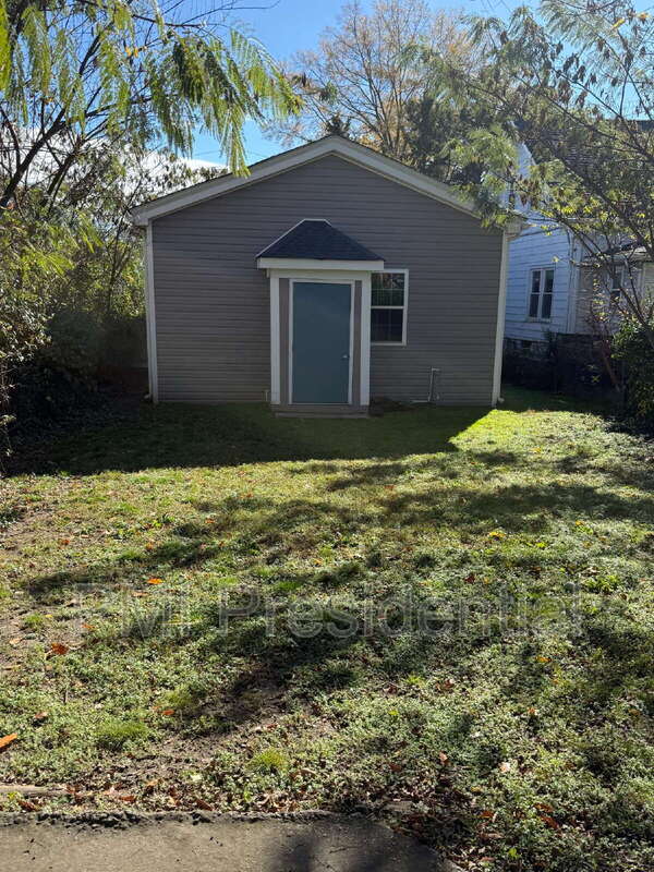 Building Photo - 2859 Lawson St