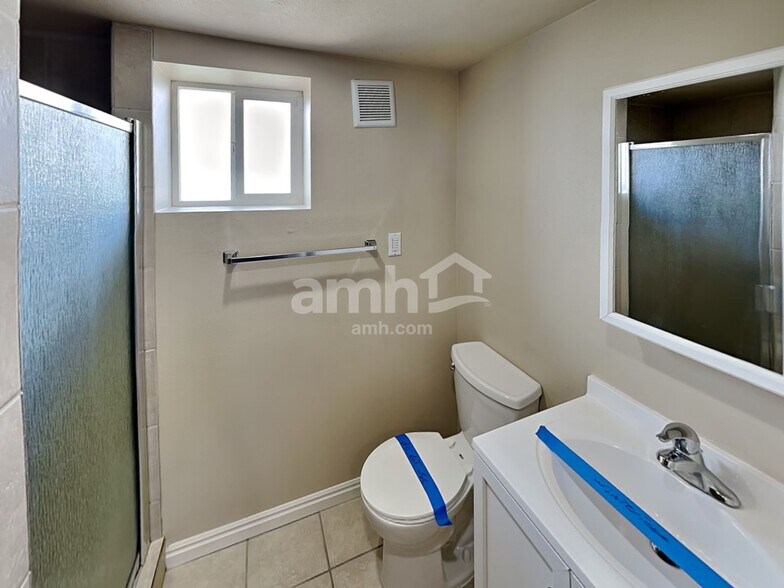 Building Photo - 1343 S 2700 E