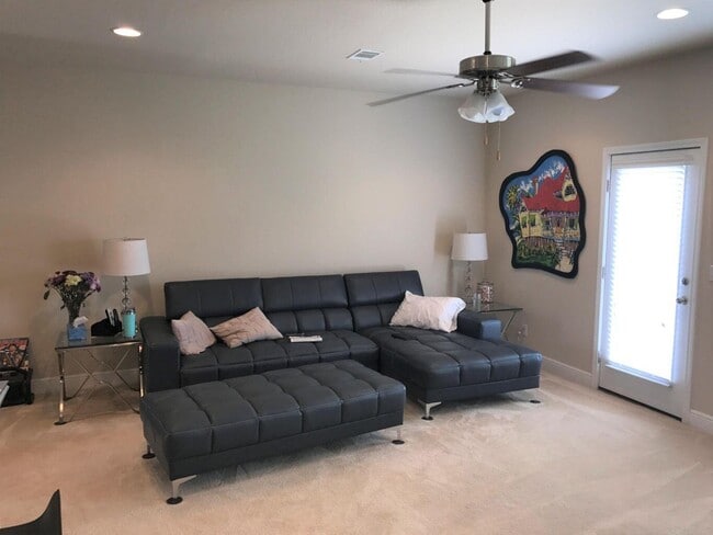 Building Photo - 8877 White Ibis Way