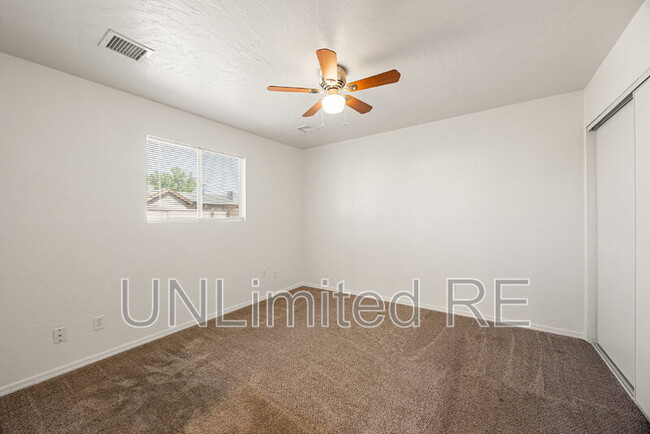 Building Photo - 8430 E Sommer Dr