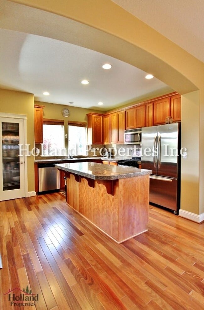 Building Photo - 5502 NE Lagos Ct