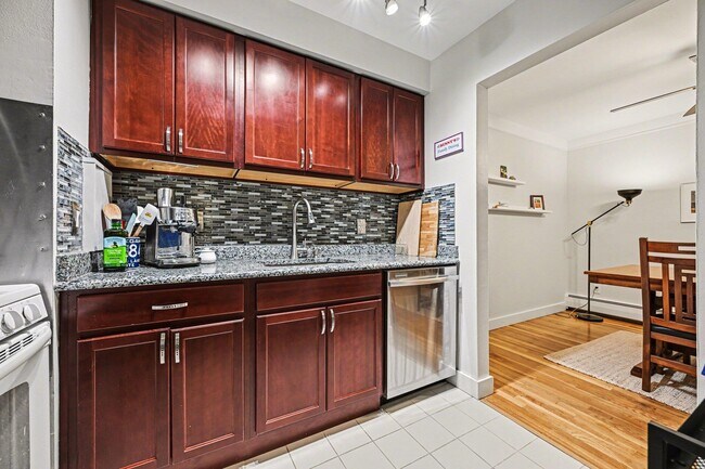 Building Photo - 1245 Island Dr
