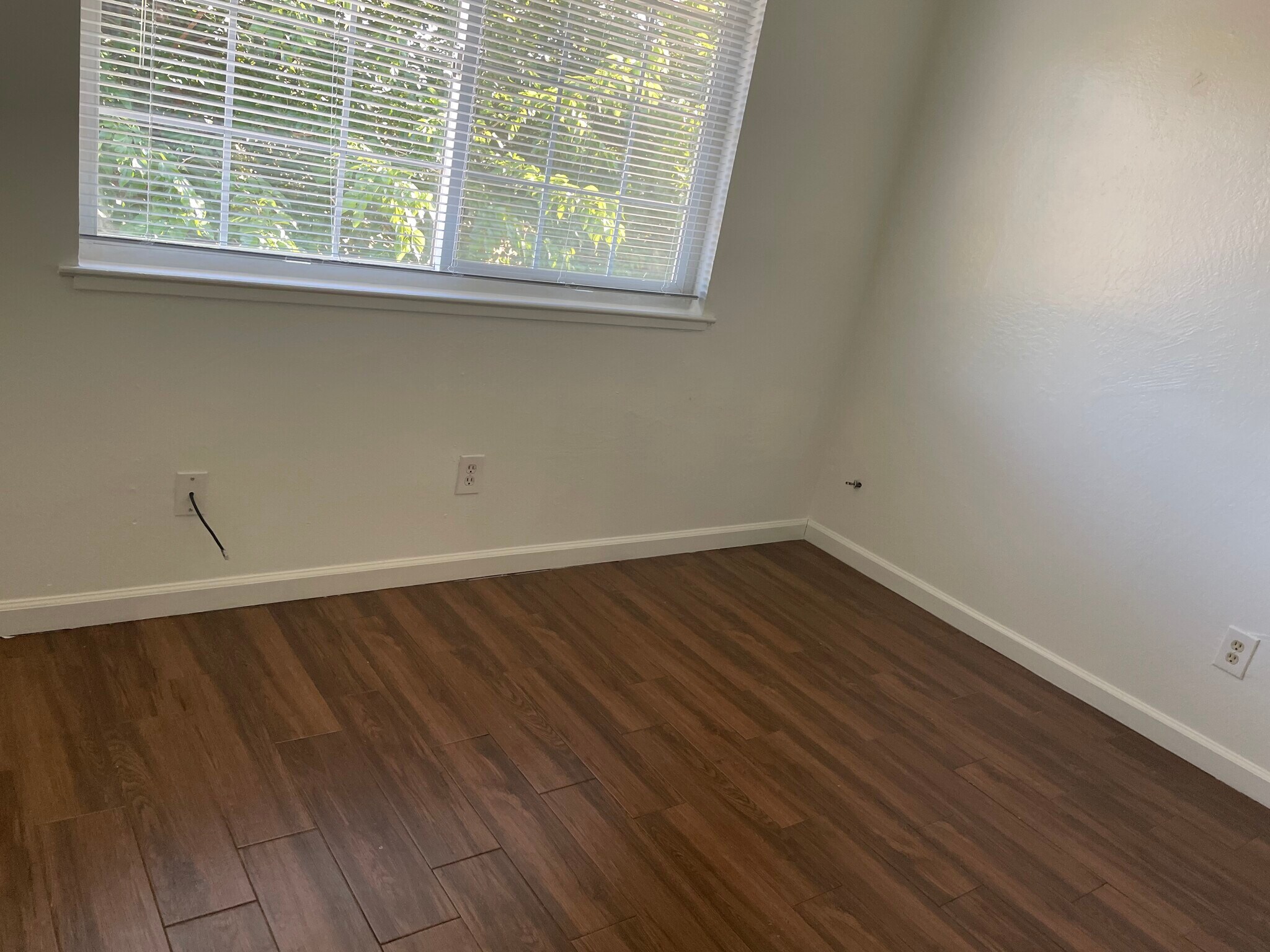 Building Photo - 26 Nedra Ct