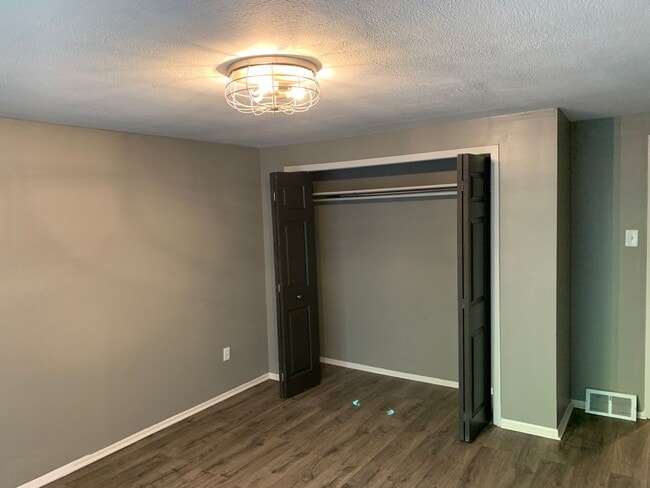 Building Photo - 2630 Edwards Wy