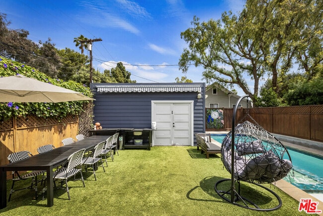 Building Photo - 201 S Ave 55