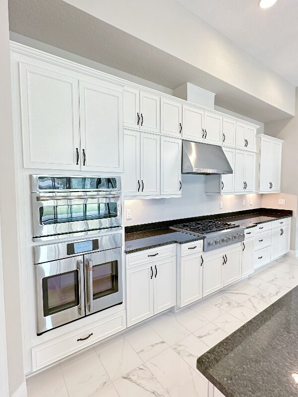 Building Photo - 10530 Meadowrun Dr