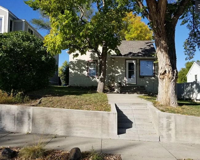 Building Photo - 210 E Wynoka St