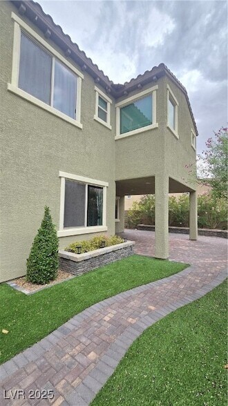 Building Photo - 1027 Whitworth Ave