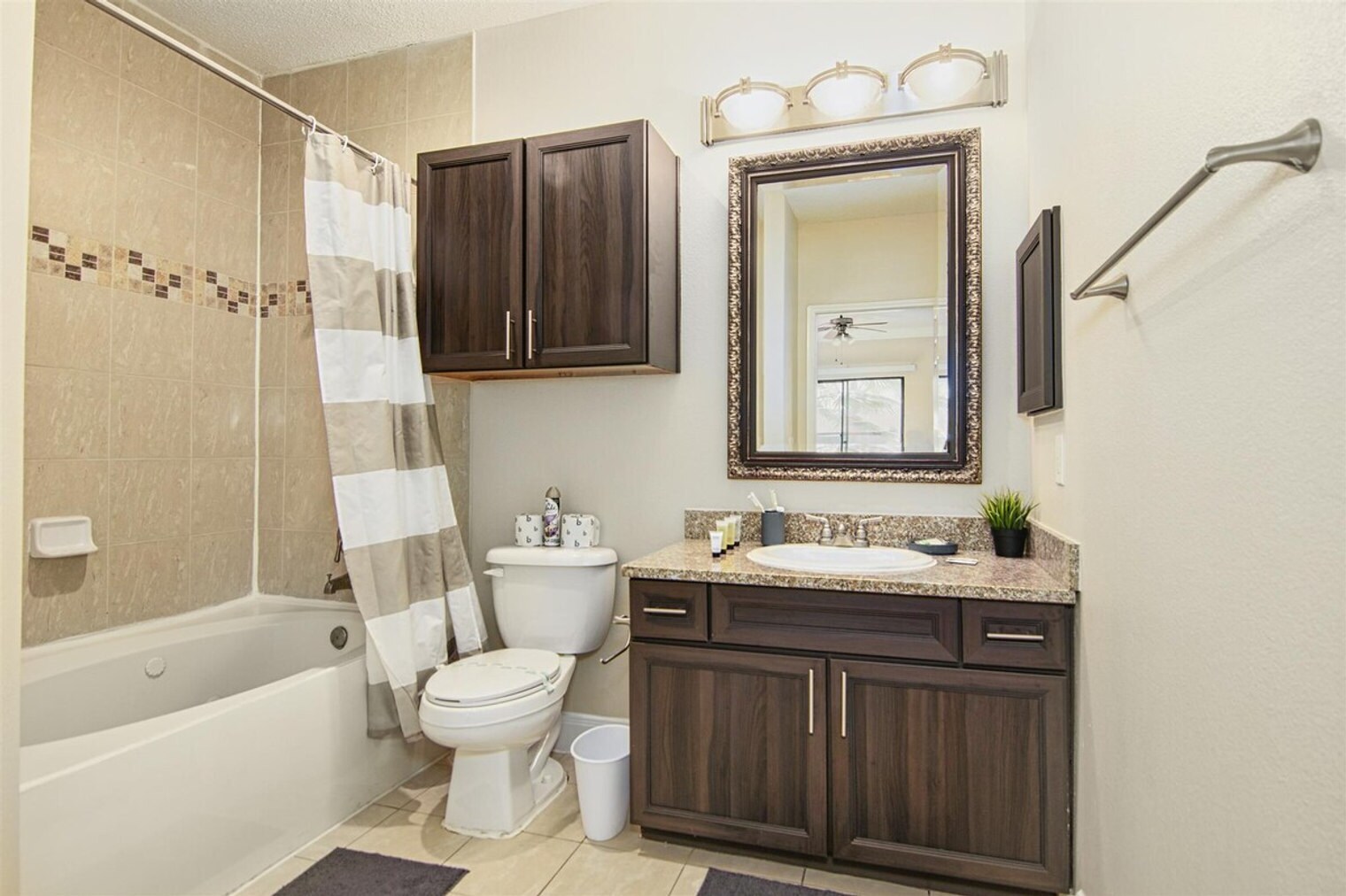 Building Photo - 2024 Post Oak Blvd