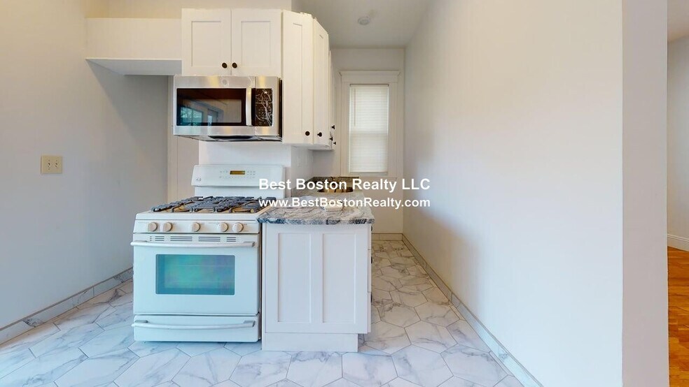 Building Photo - 202 Baker St