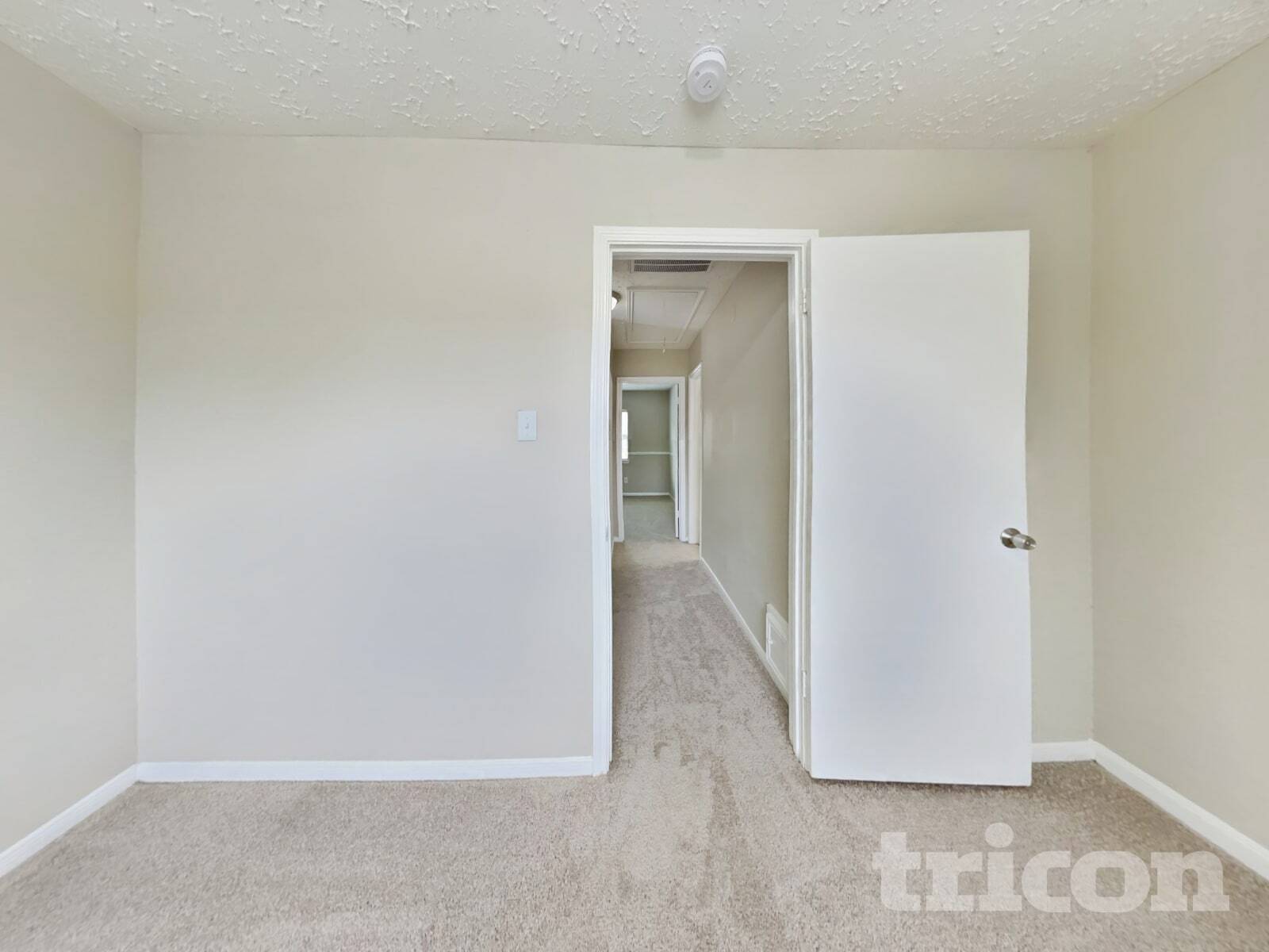 Building Photo - 2013 Greenwood Dr