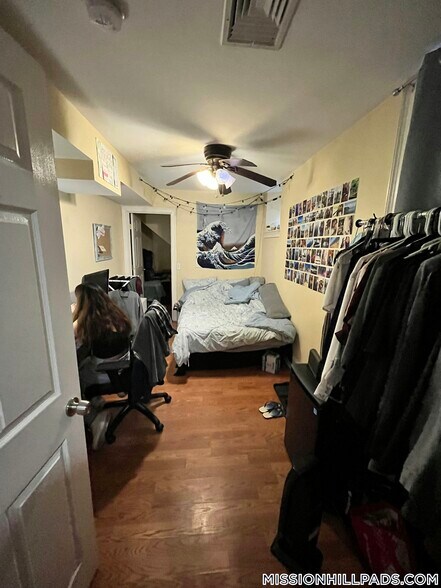 Building Photo - 731 Parker St