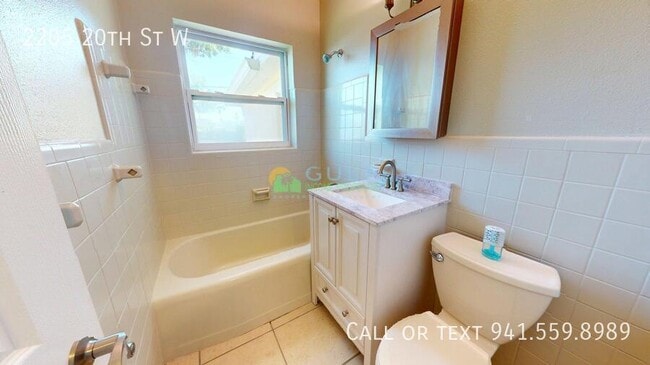 Building Photo - 2205 20th St W