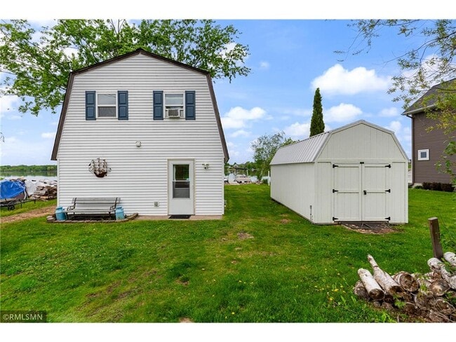 Building Photo - 28584 Lakewood Dr NW
