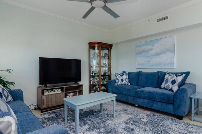 Building Photo - 2400 N Lumina Ave