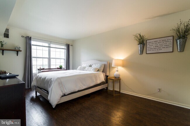 Building Photo - 7511 Ashby Ln