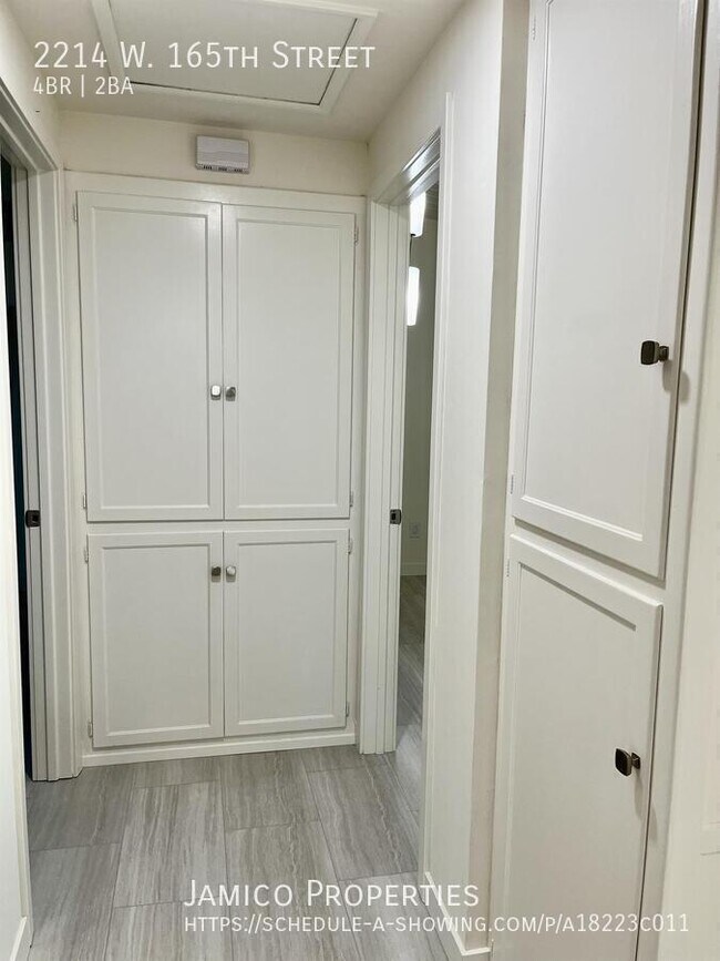 Building Photo - 2214 W 165th St