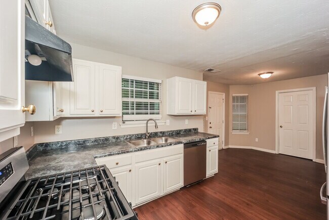 Building Photo - 3234 Diamond Bluff