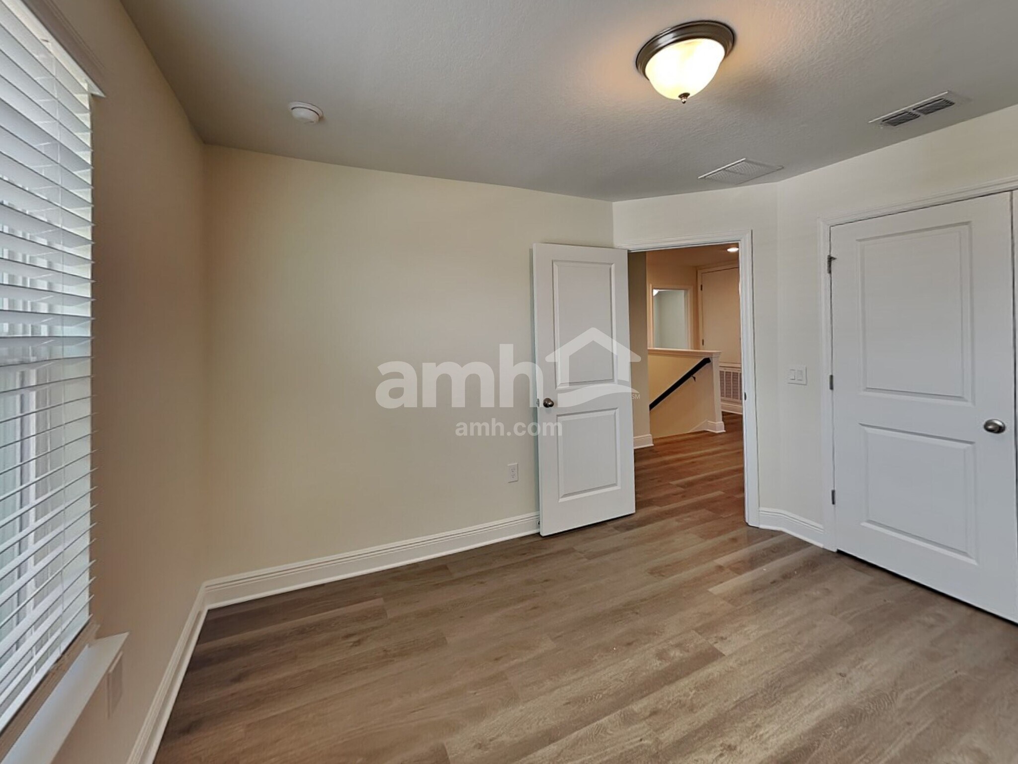 Building Photo - 1085 Heavenly Dr