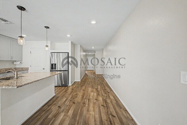 Building Photo - 1304 W Inca Dr