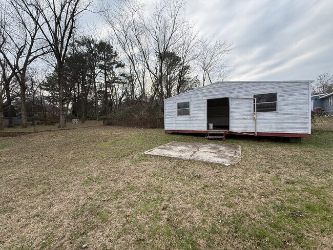 Building Photo - Section 8 Welcome!!! "Charming 4-Bedroom Home in Huntsville's Heart - 1,419 Sq. Ft. of Comfort!"