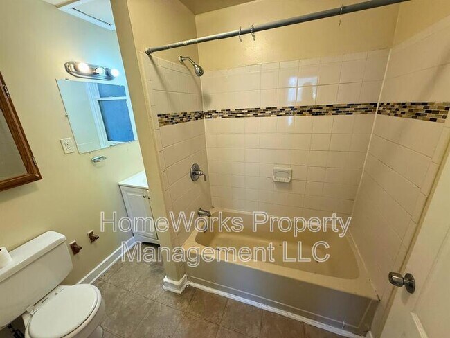 Building Photo - 3401 Woodbrook Ave