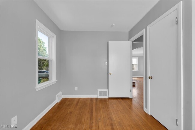 Building Photo - 5219 Joseph St