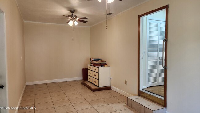 Building Photo - 3900 Ocala St