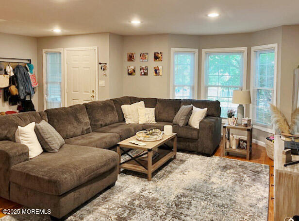 Building Photo - 43 Woodledge Ct