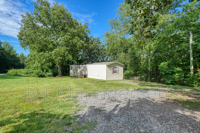 Building Photo - 242 Dutchman Creek Road