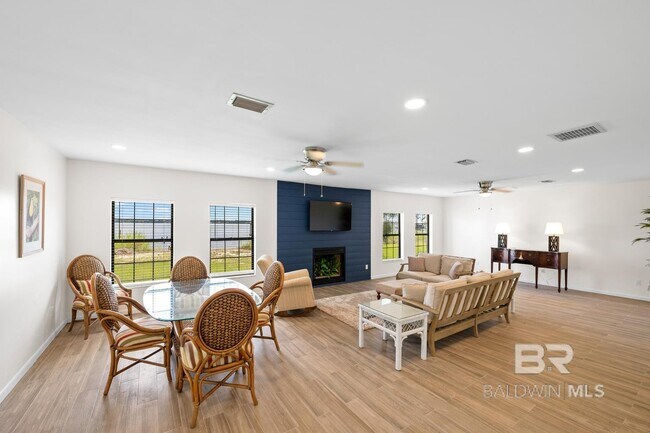Building Photo - 35676 Boykin Blvd