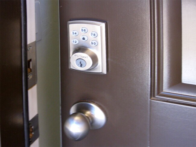 Building Photo - Four Bedroom home for rent in Magma Ranch for under $2000.00