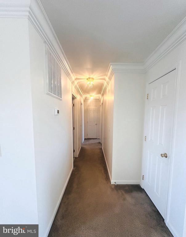 Building Photo - 92 Embassy Ct