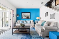 Building Photo - 8989 Shine Dr