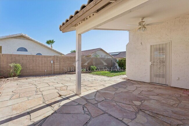 Building Photo - 9841 W Tonopah Dr