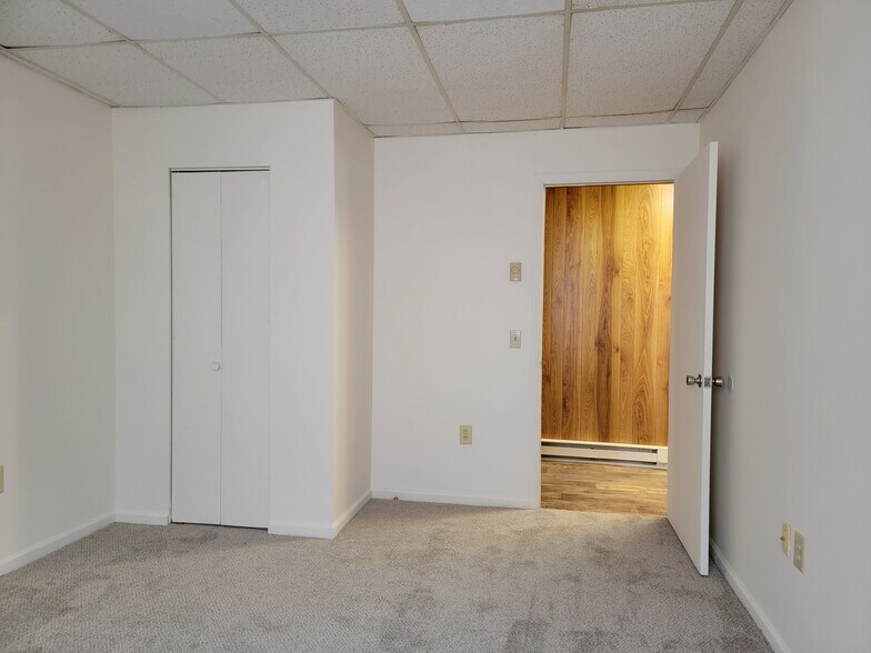 Building Photo - 84 Gross St