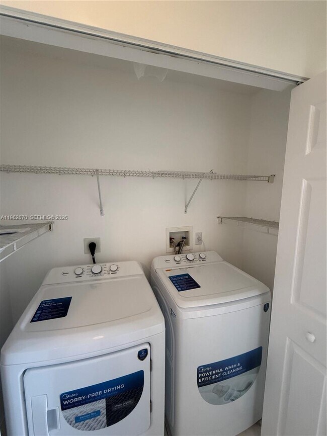 Building Photo - 2244 SE 26th Ln